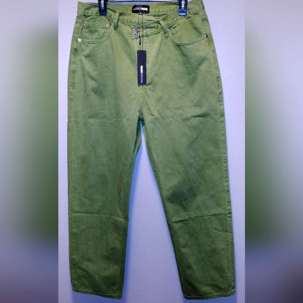 Fashion Nova baggy jeans